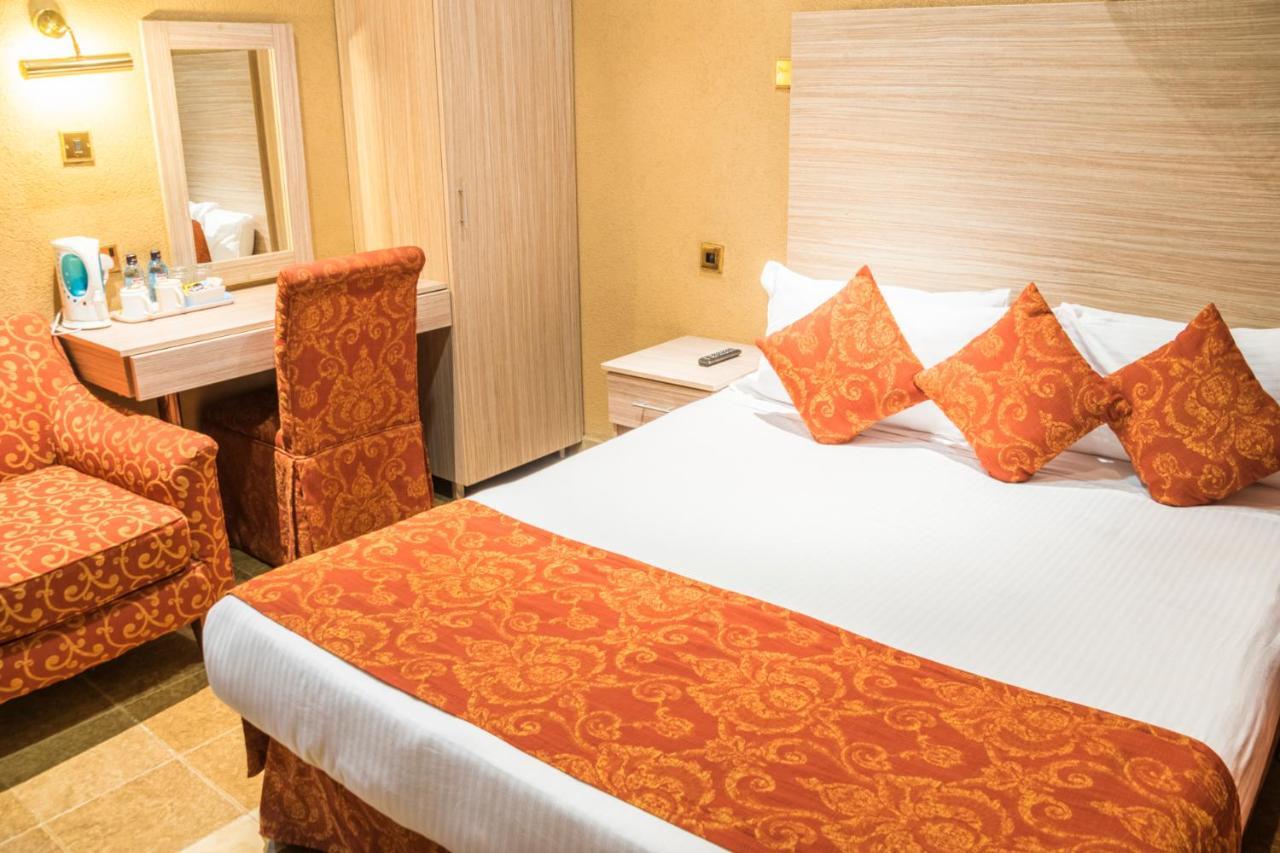 נקורו Hotel Waterbuck מראה חיצוני תמונה