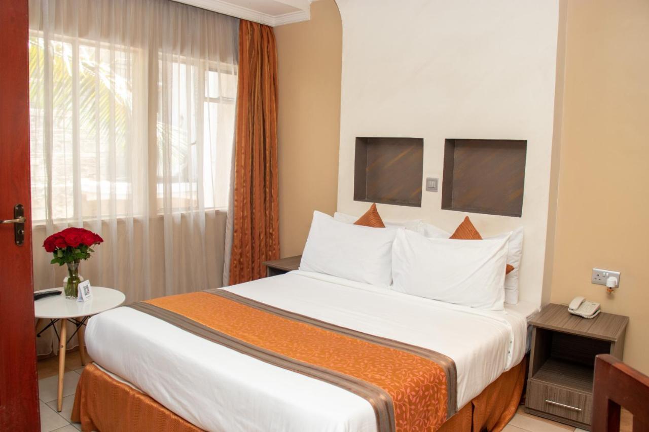 נקורו Hotel Waterbuck מראה חיצוני תמונה